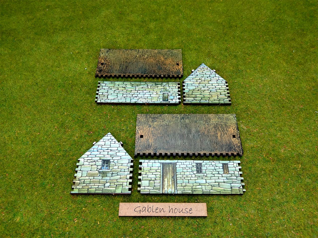 28mm Gabled House